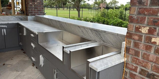 marble outdoor kitchen countertop with brick melbourne fl