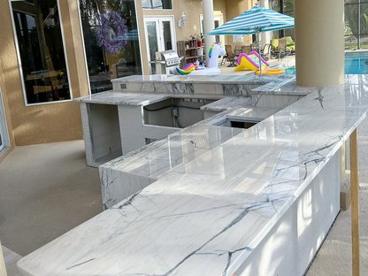 poolside white marble outdoor bar melbourne fl