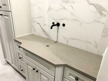 quartz vanity with marble backsplash melbourne fl